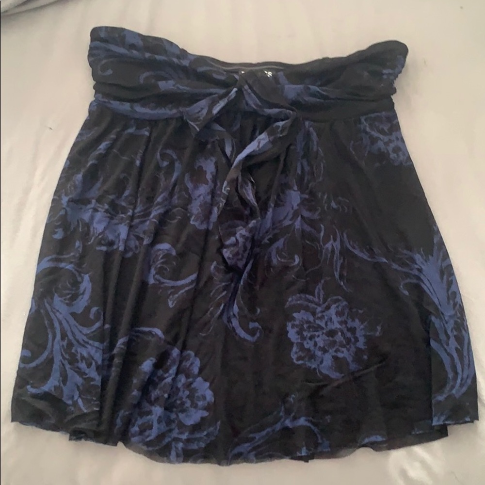 Express strapless top